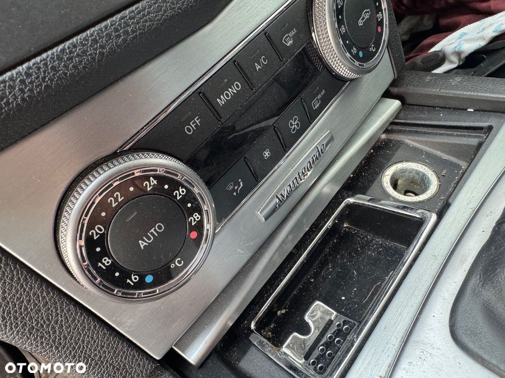 Mercedes-Benz Klasa C 200 (BlueEFFICIENCY) 7G-TRONIC Avantgarde - 5