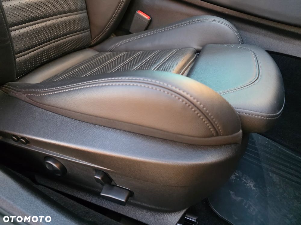 Alfa Romeo Giulia 2.0 Turbo 16V AT8-Q4 Estrema - 37