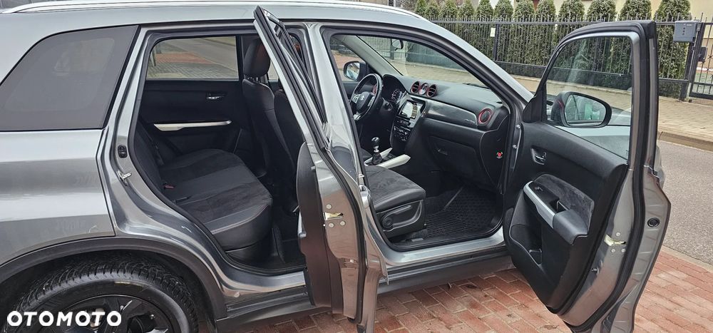 Suzuki Vitara 1.4 Boosterjet Allgrip Comfort+ - 35