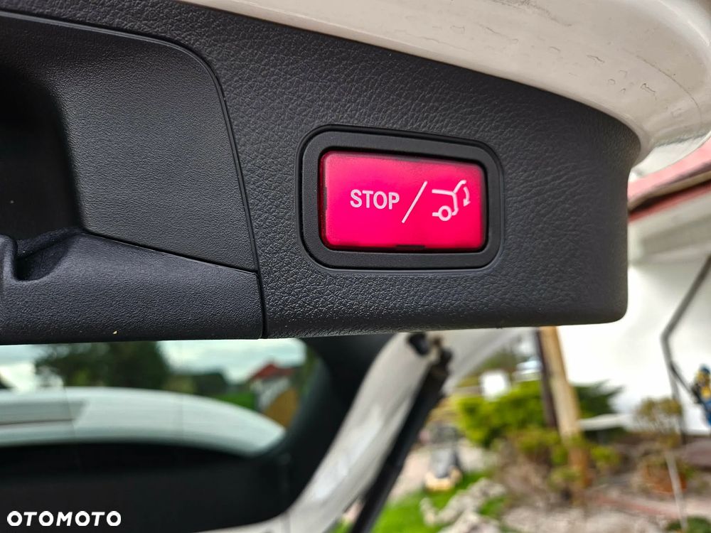 Mercedes-Benz GLA 180 AMG Line - 13