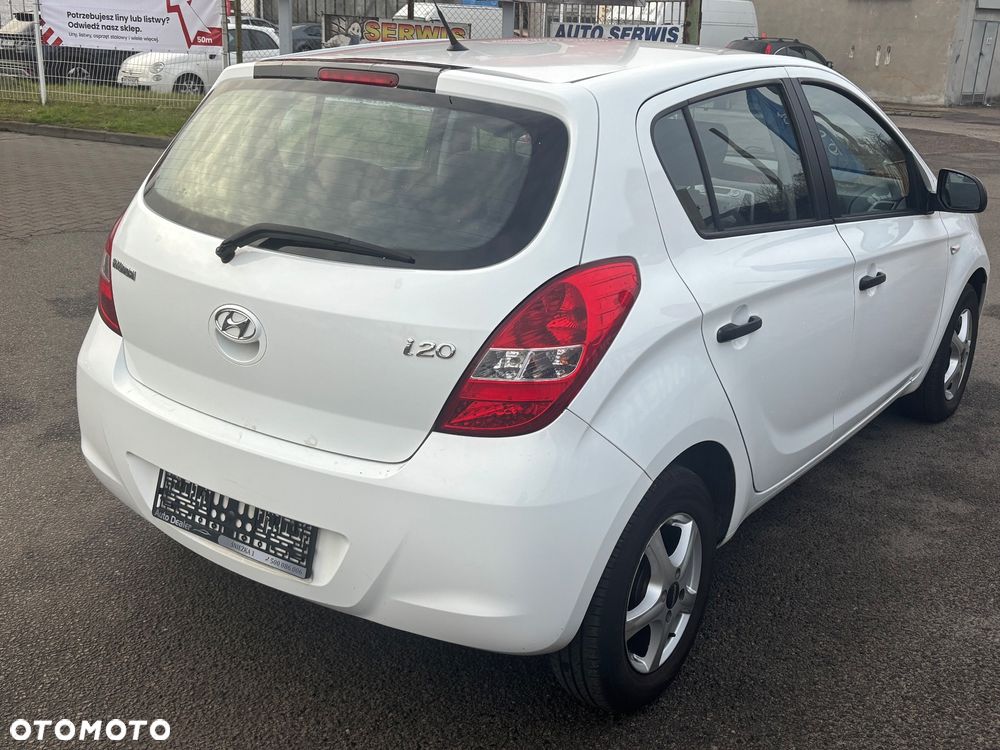 Hyundai i20 1.2 FIFA WM Edition - 8