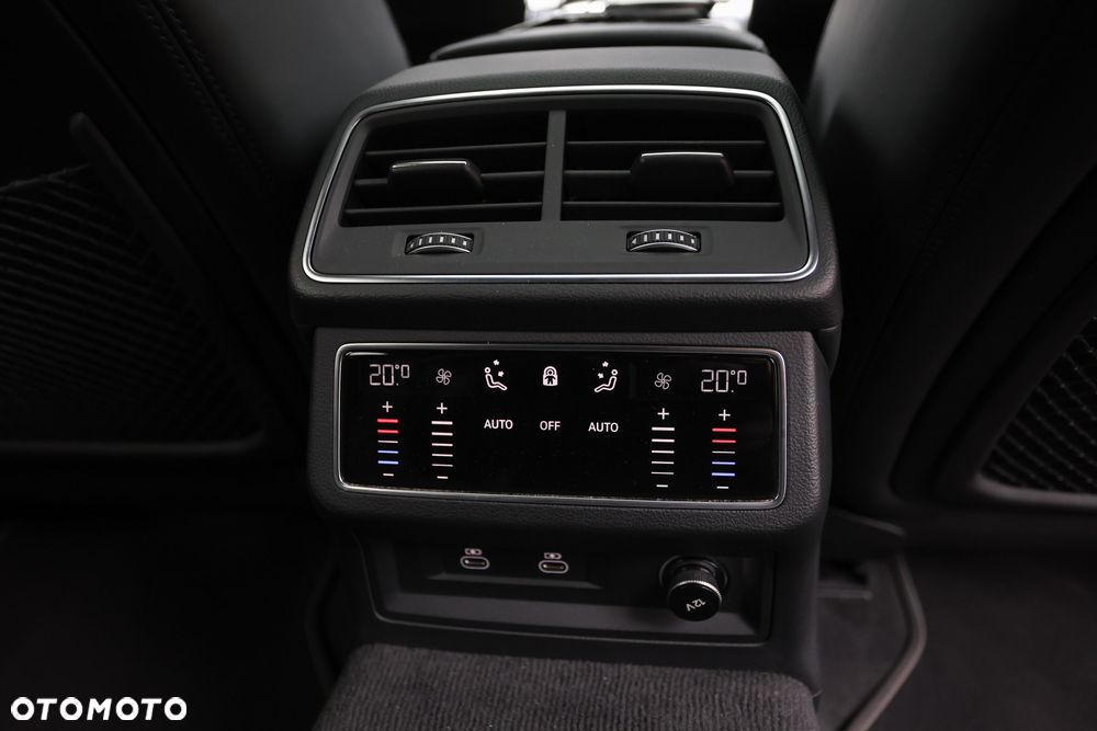 Audi A6 Avant 40 TDI quattro S tronic S line - 31