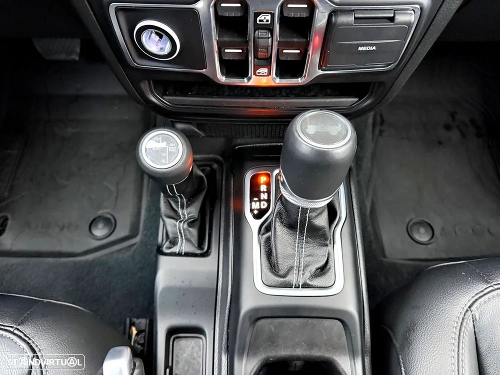 Jeep Wrangler Unlimited - 20