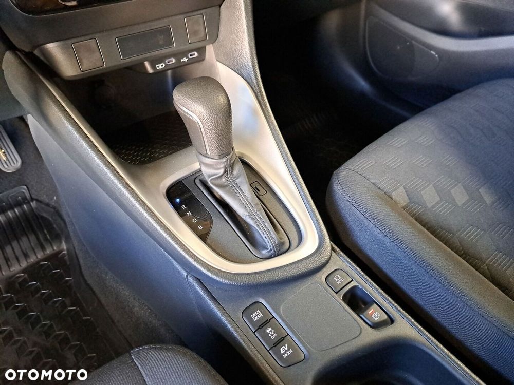 Toyota Yaris - 26