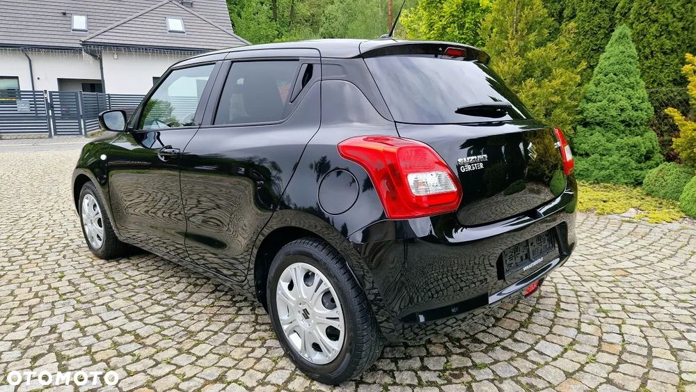 Suzuki Swift 1.2 Premium Plus - 4