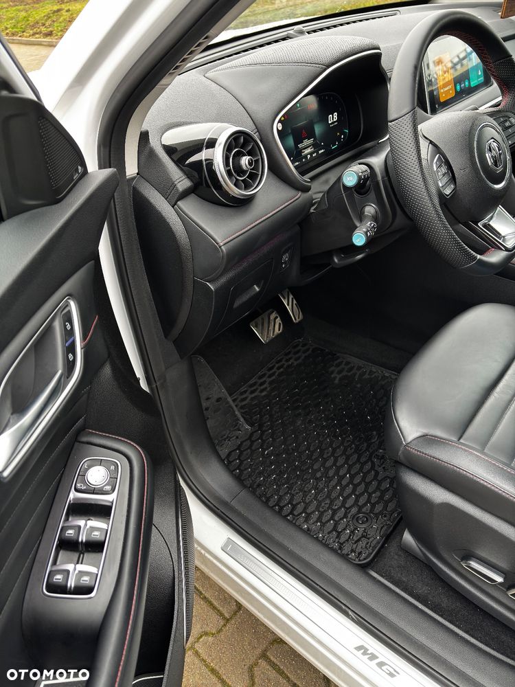 MG HS 1.5 T-GDI Exclusive DCT - 14