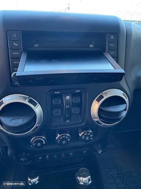 Jeep Wrangler Unlimited 2.8 CRD Sahara AT - 12
