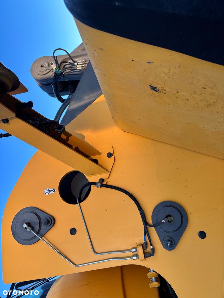 Volvo L150H rok 2016, 26ton, 4,2m3 opony 70%, bdb - 35