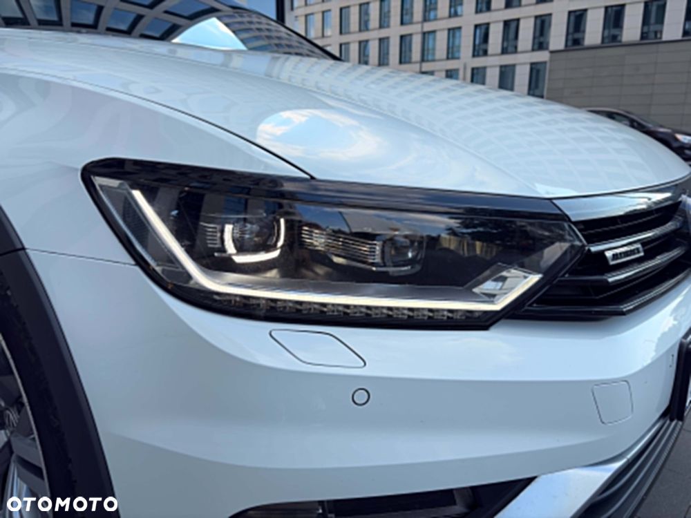 Volkswagen Passat Alltrack - 8