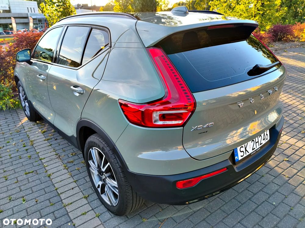 Volvo XC 40 B4 Ultra Black Edition - 2