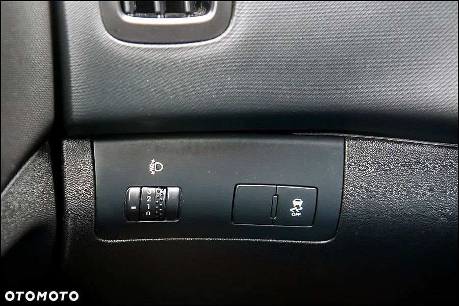 Kia Ceed - 24