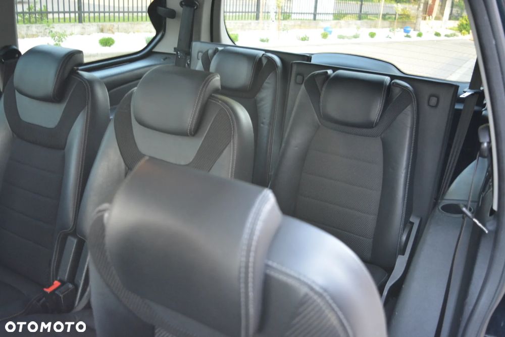 Ford Galaxy - 15