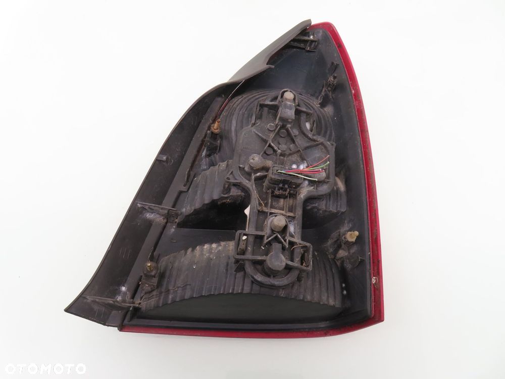 LAMPA LEWA TYLNA NISSAN PRIMERA P12 - 3