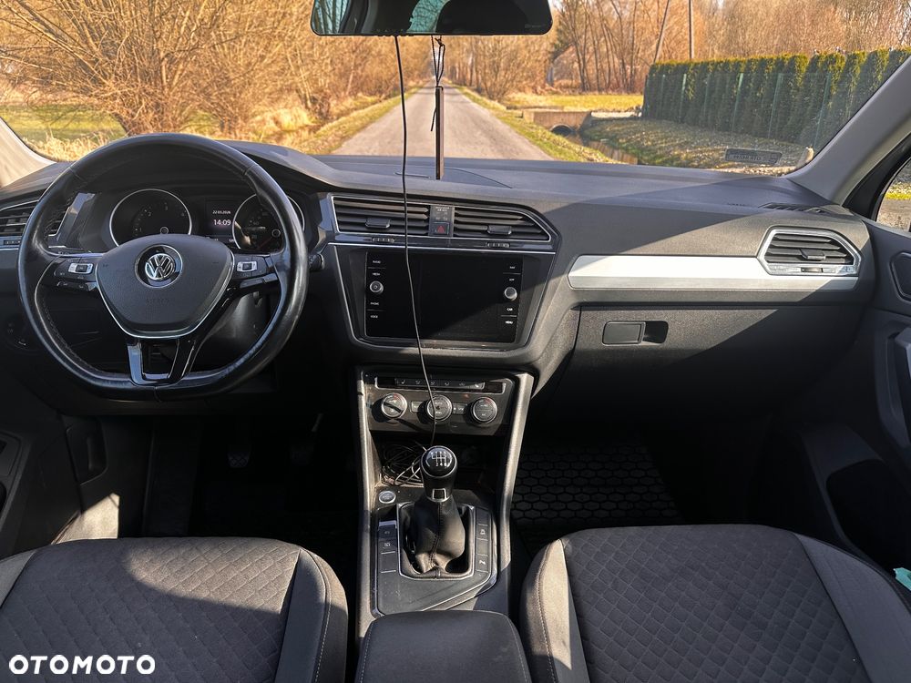 Volkswagen Tiguan - 14