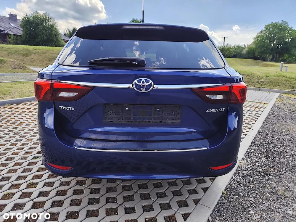Toyota Avensis - 12