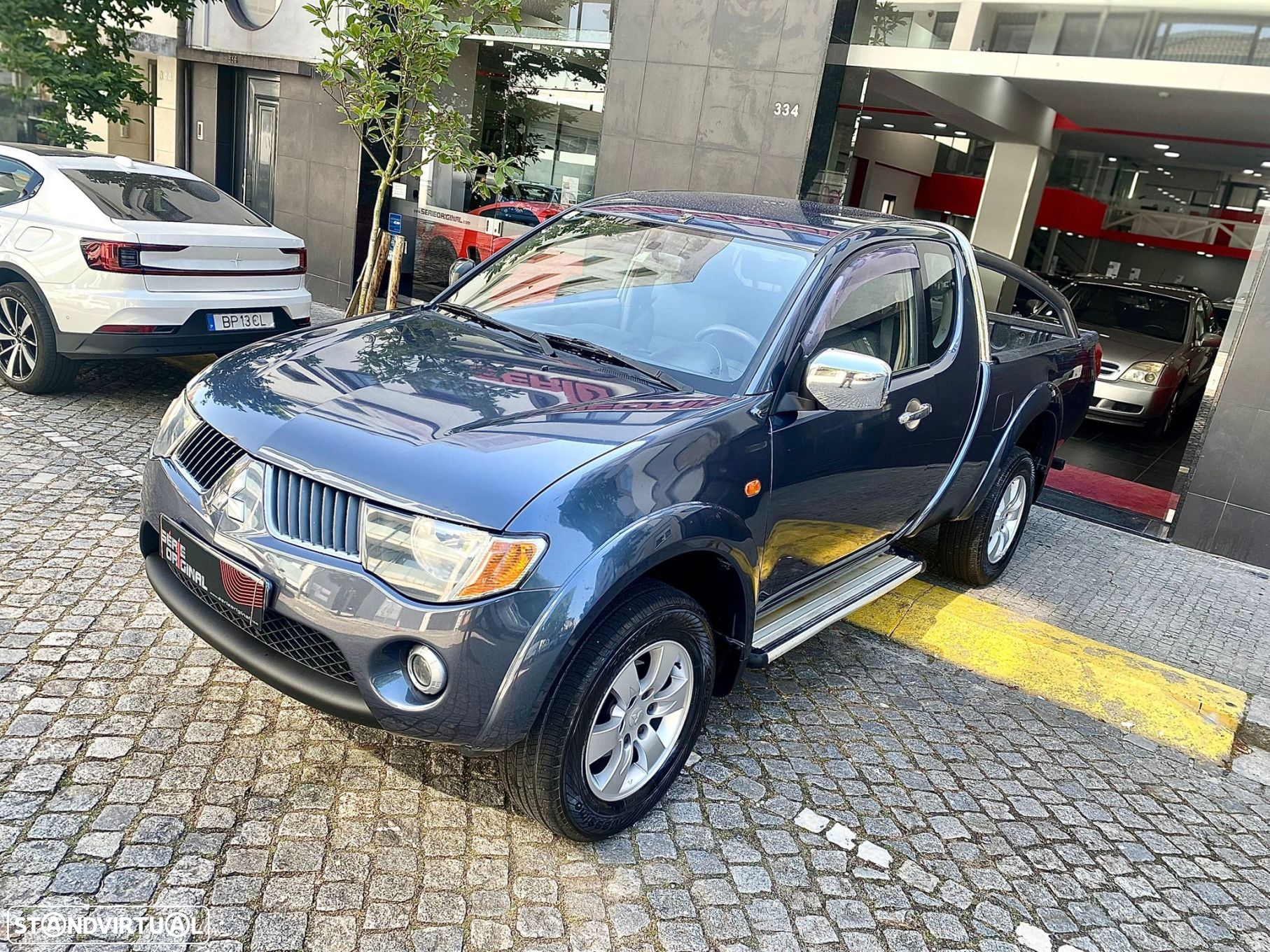 Mitsubishi L200 Pick Up 4x4 Intense Club Cab - 2
