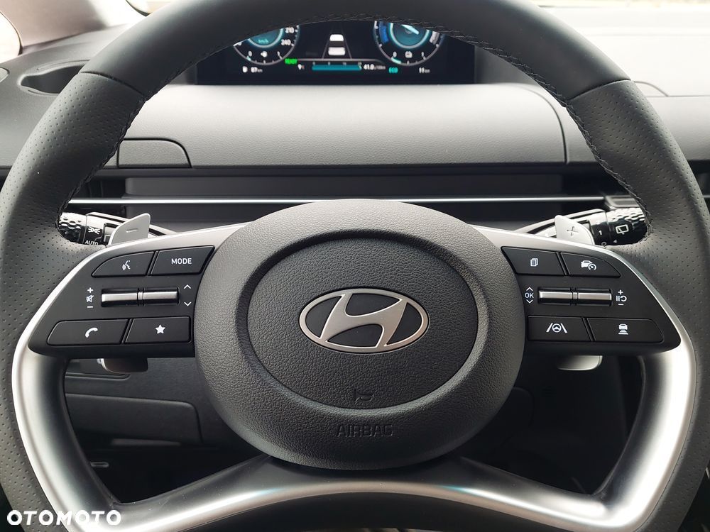 Hyundai Staria 1.6 T-GDI HEV Luxury - 12