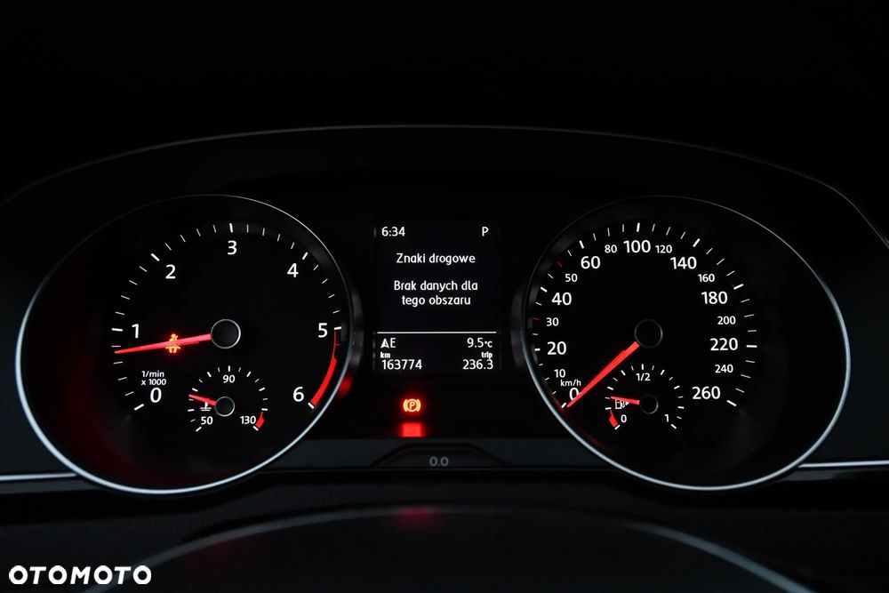 Volkswagen Passat 2.0 TDI SCR DSG Elegance - 38
