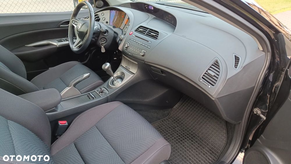 Honda Civic 1.8 Executive - 12