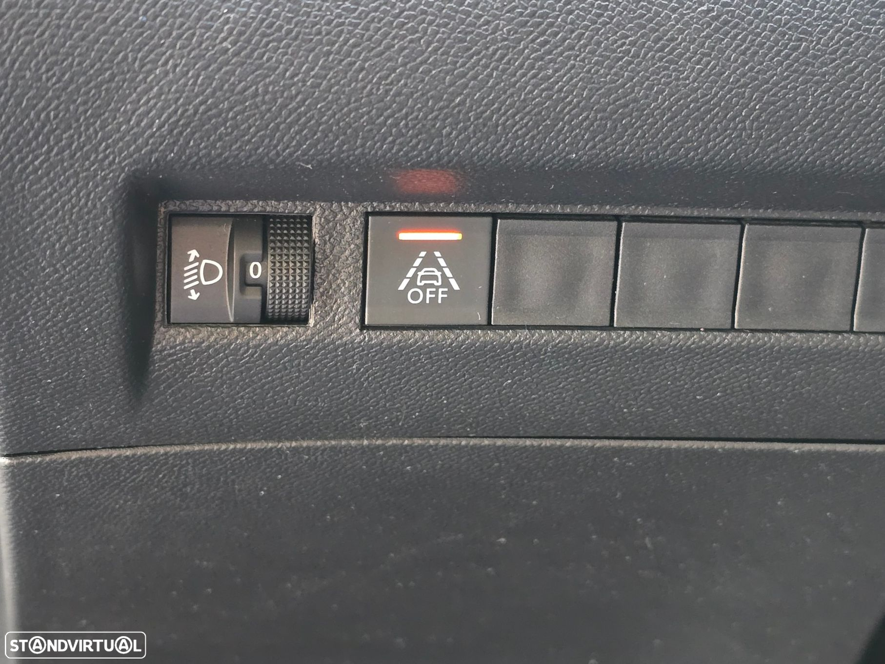 Peugeot e-2008 50 kWh Allure - 22