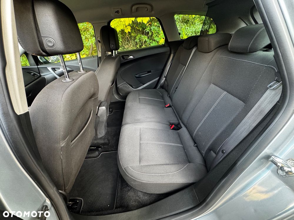Opel Astra 1.4 Turbo - 8