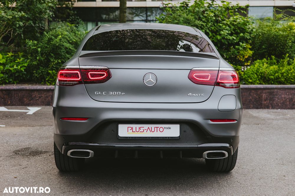 Mercedes-Benz GLC - 12
