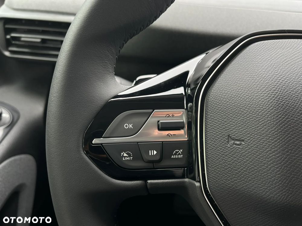 Peugeot eRifter - 10