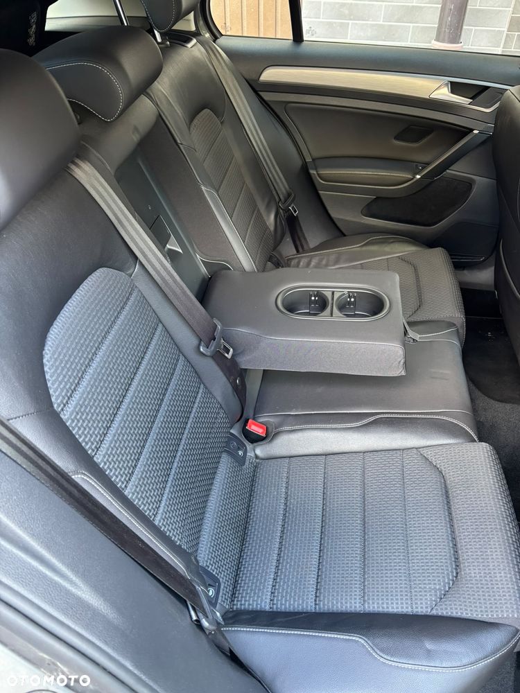 Volkswagen Golf - 15