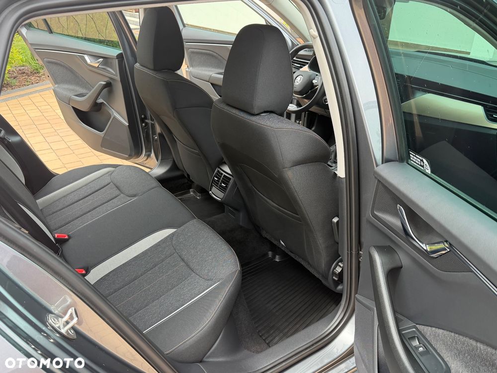 Skoda Kamiq 1.0 TSI Style DSG - 28