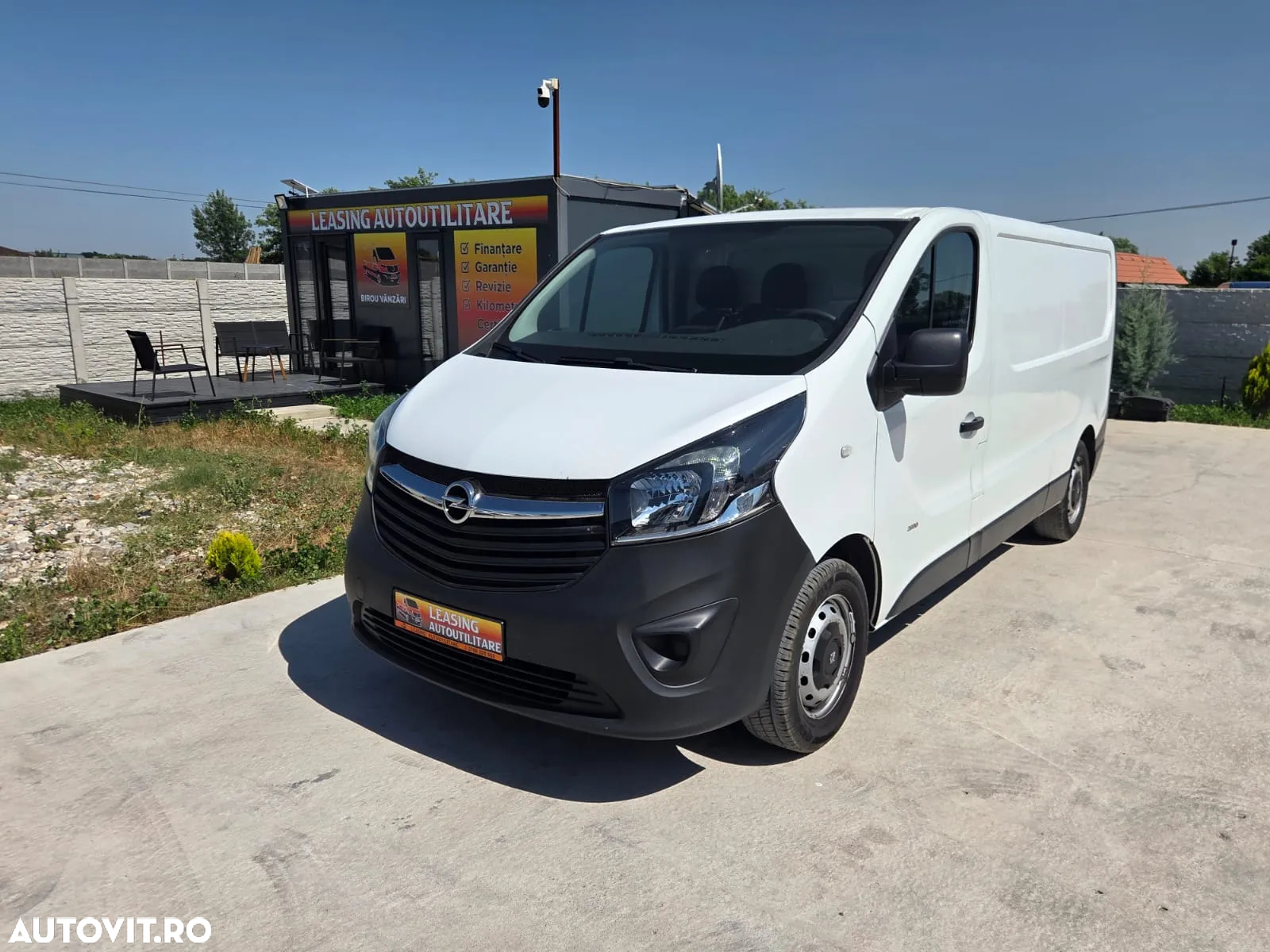 Opel Vivaro L2H1 - 2