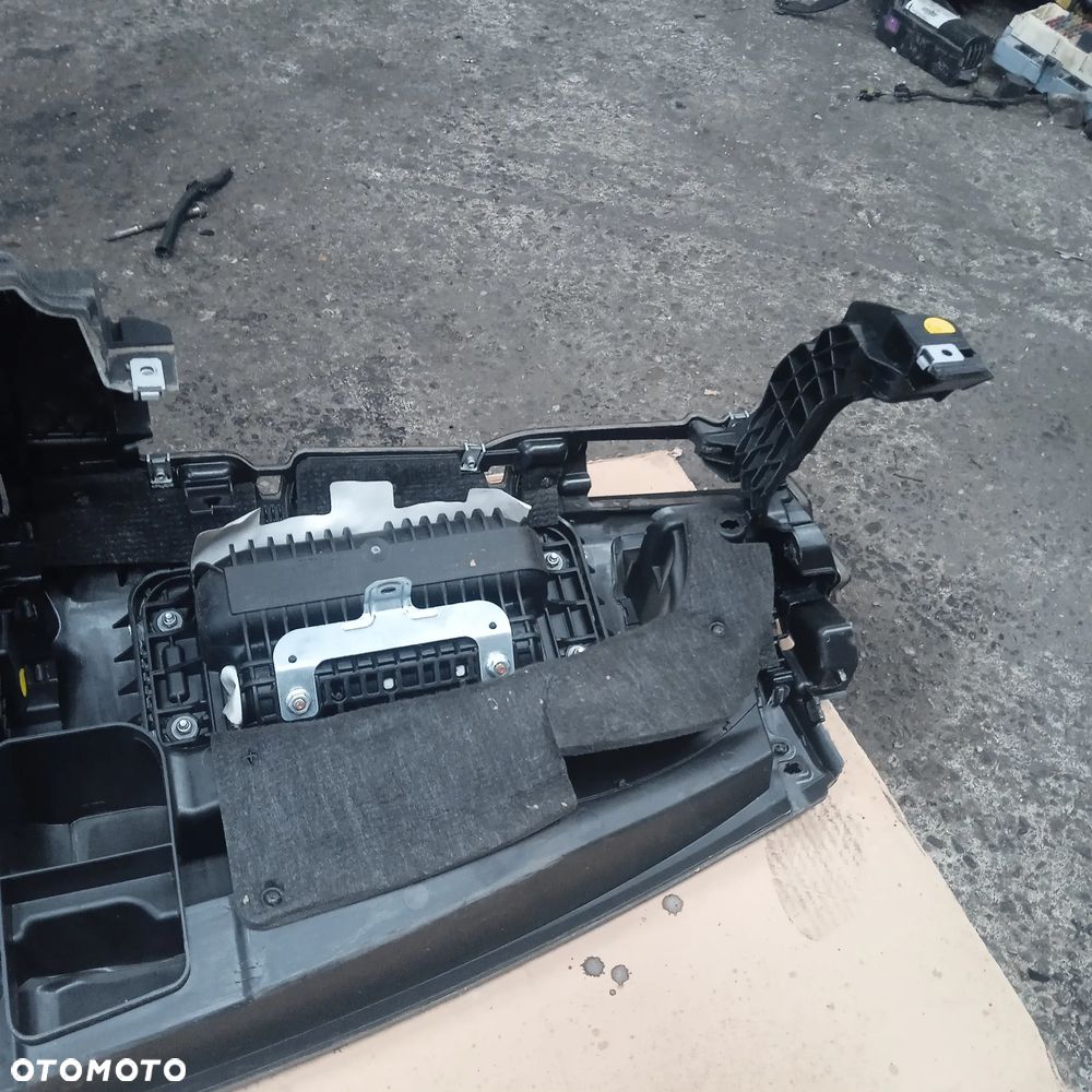 Konsola Mercedes E-klasa W212 A2126802387 - 9