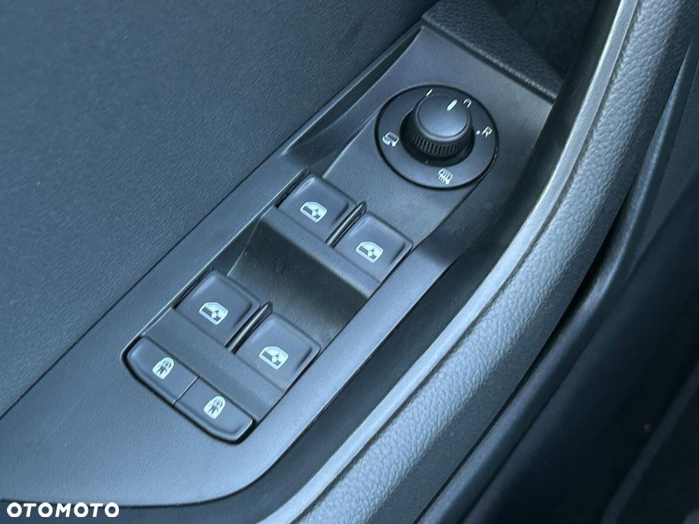 Skoda Superb 2.0 TSI Ambition DSG - 21
