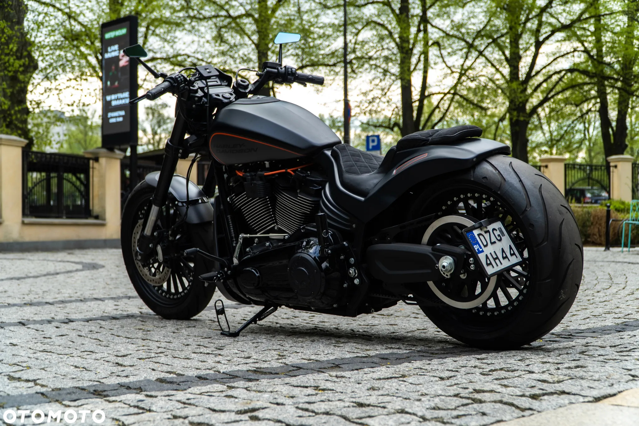 Harley-Davidson Softail FXDR - 24