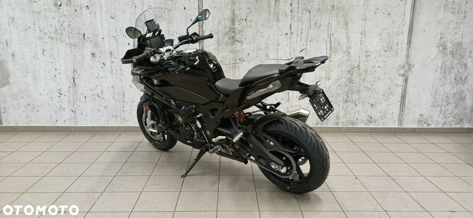 BMW S - 5