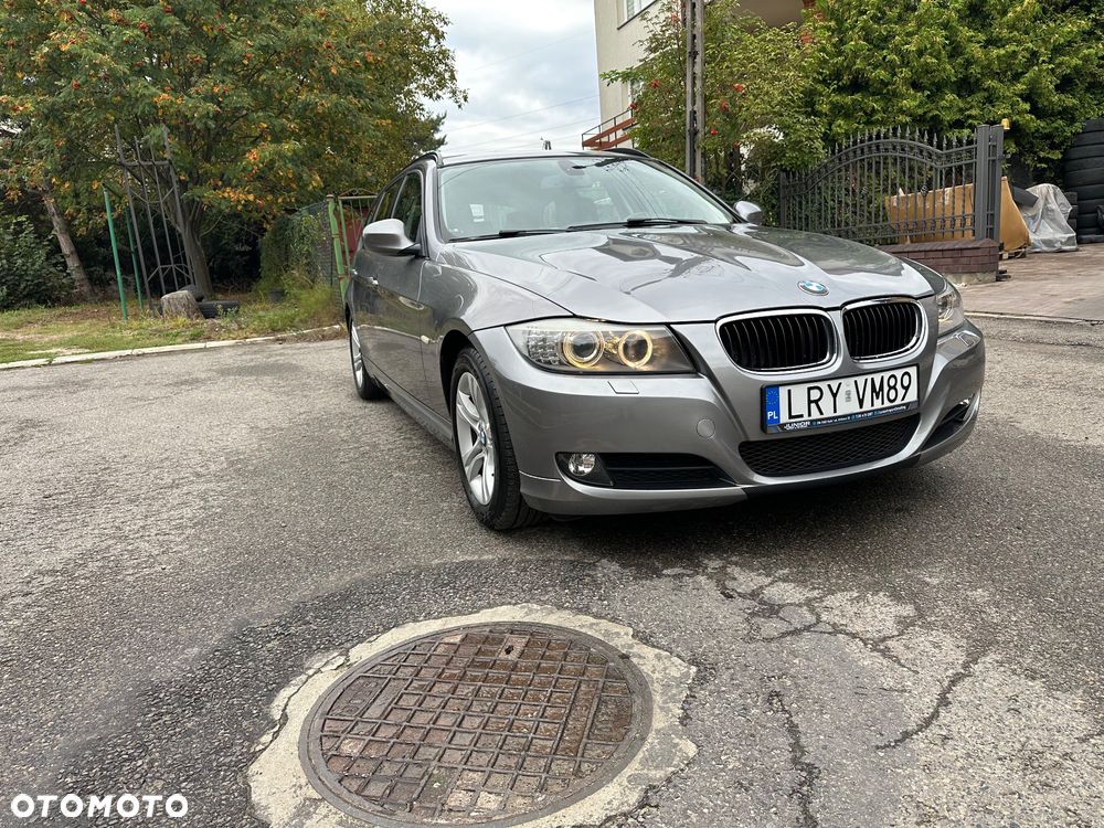BMW Seria 3 318i - 8