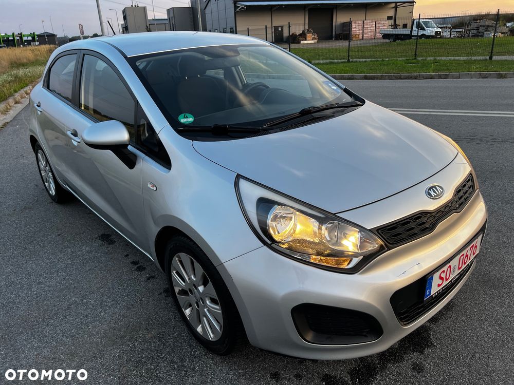 Kia Rio 1.2 L - 11