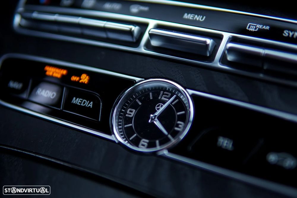 Mercedes-Benz E 220 d AMG Line - 60