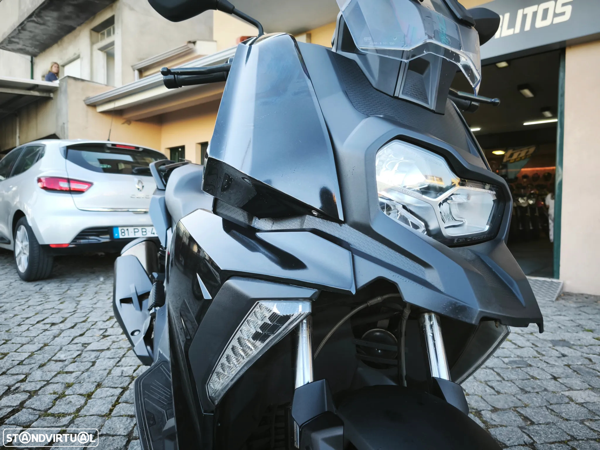 BMW C 400 X Black Scooter - 11