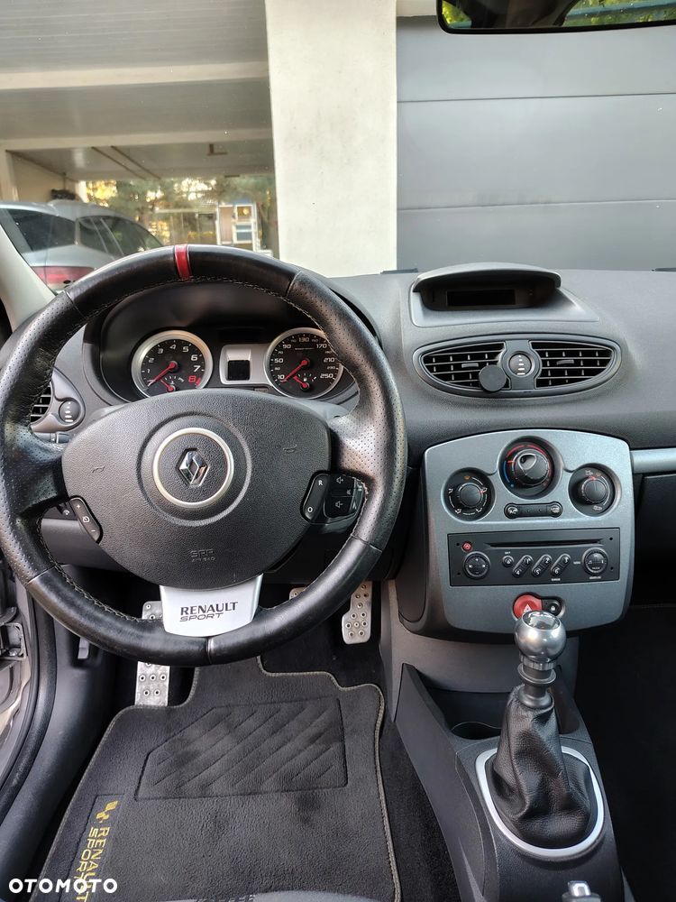 Renault Clio 2.0 16V Sport - 16