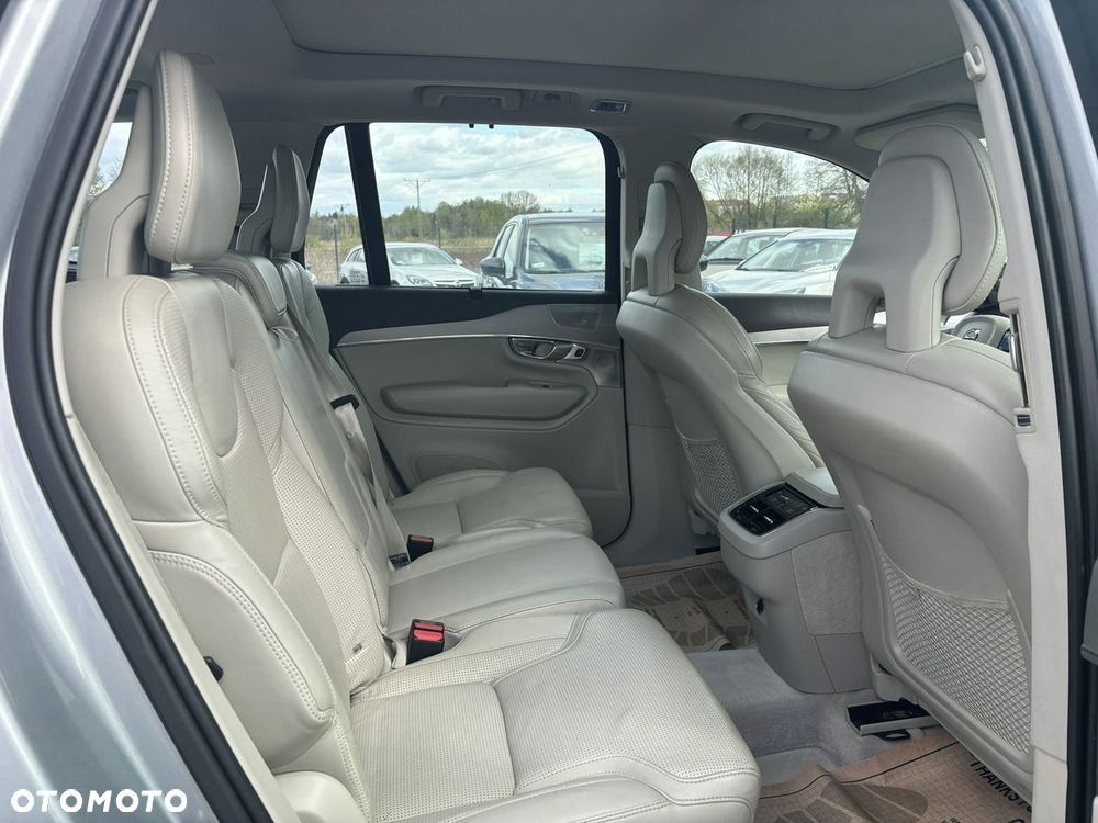 Volvo XC 90 - 38