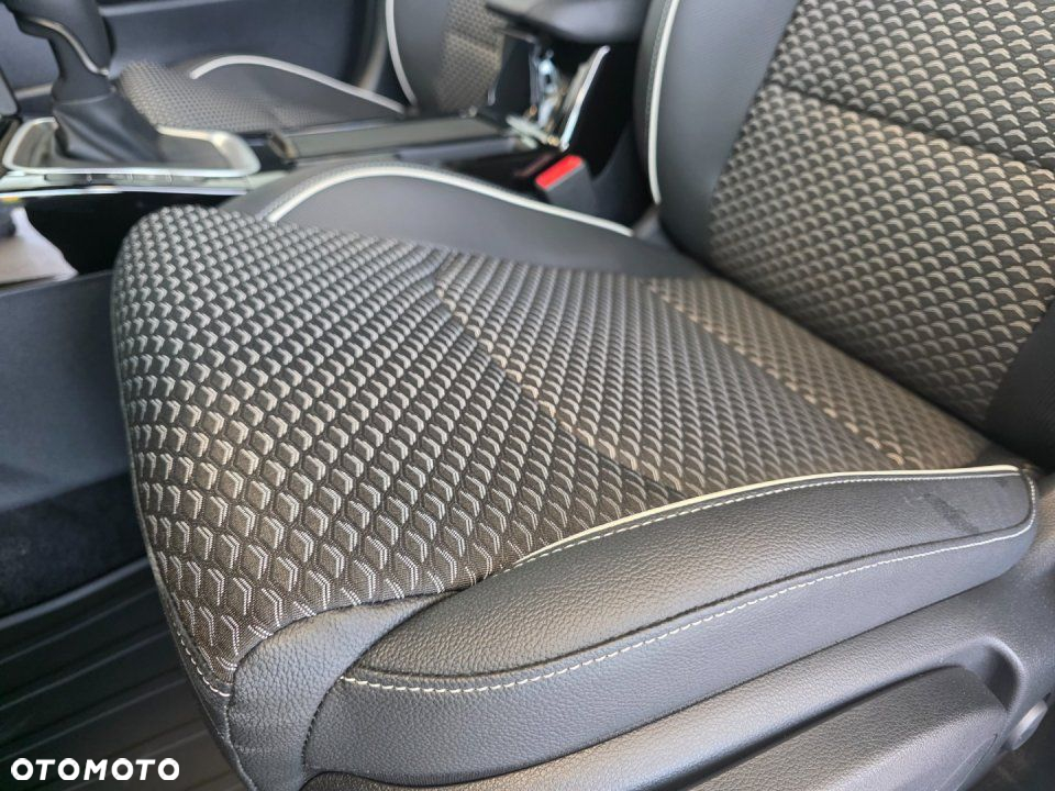 Kia Ceed - 28