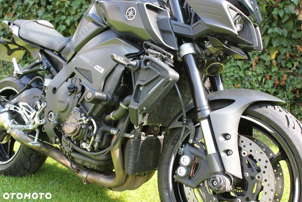 Yamaha MT - 9