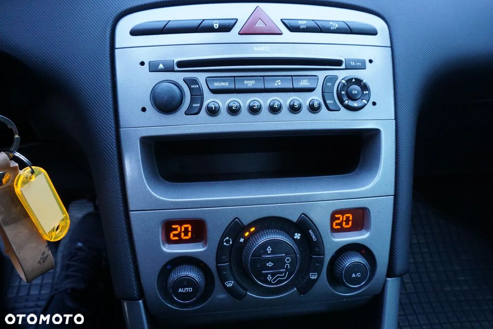 Peugeot 308 1.6 Premium - 22