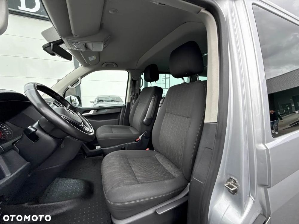 Volkswagen Caravelle - 16