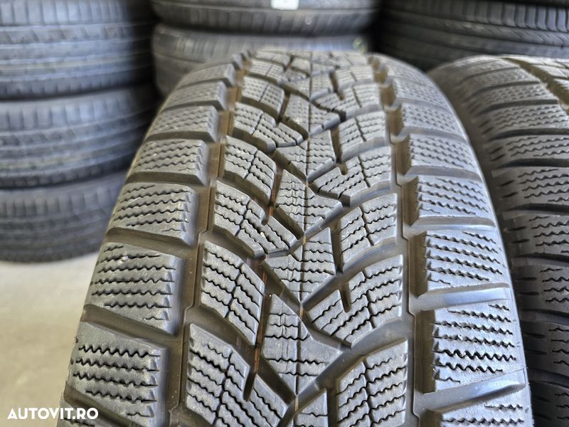 235/60/18 Dunlop 4piese - 6