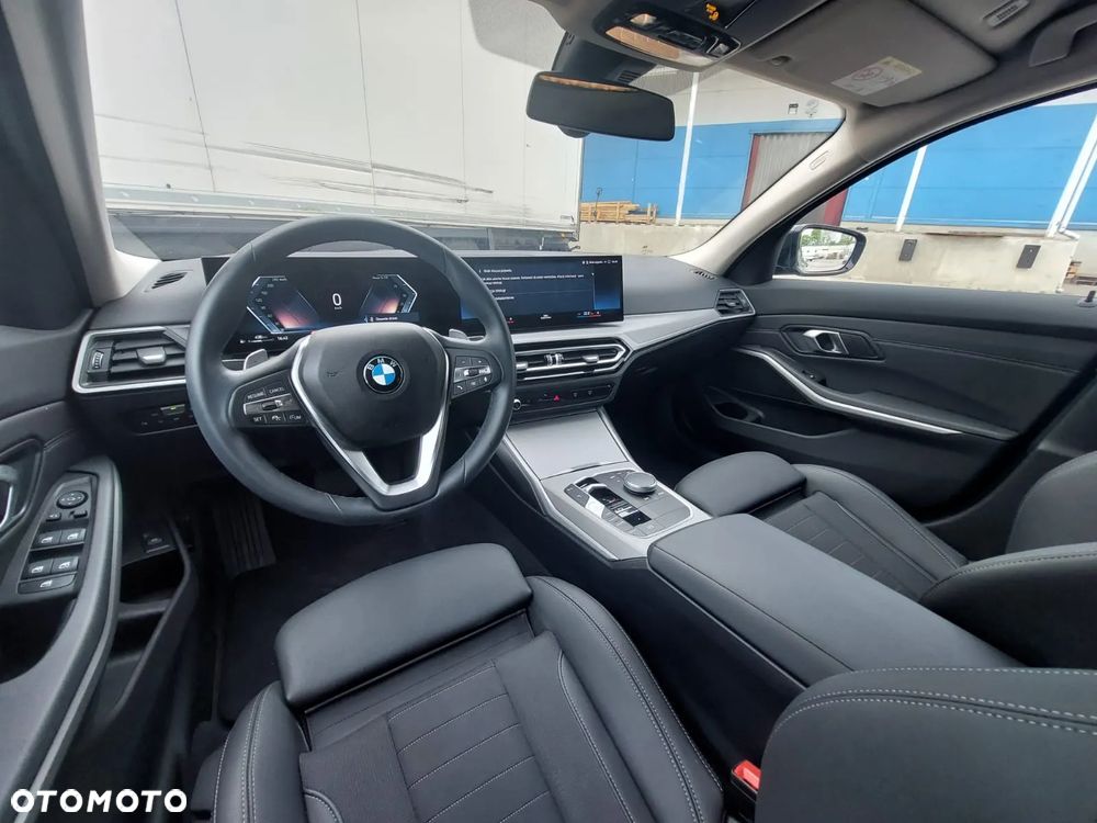 BMW Seria 3 318d Touring Sport Line - 8