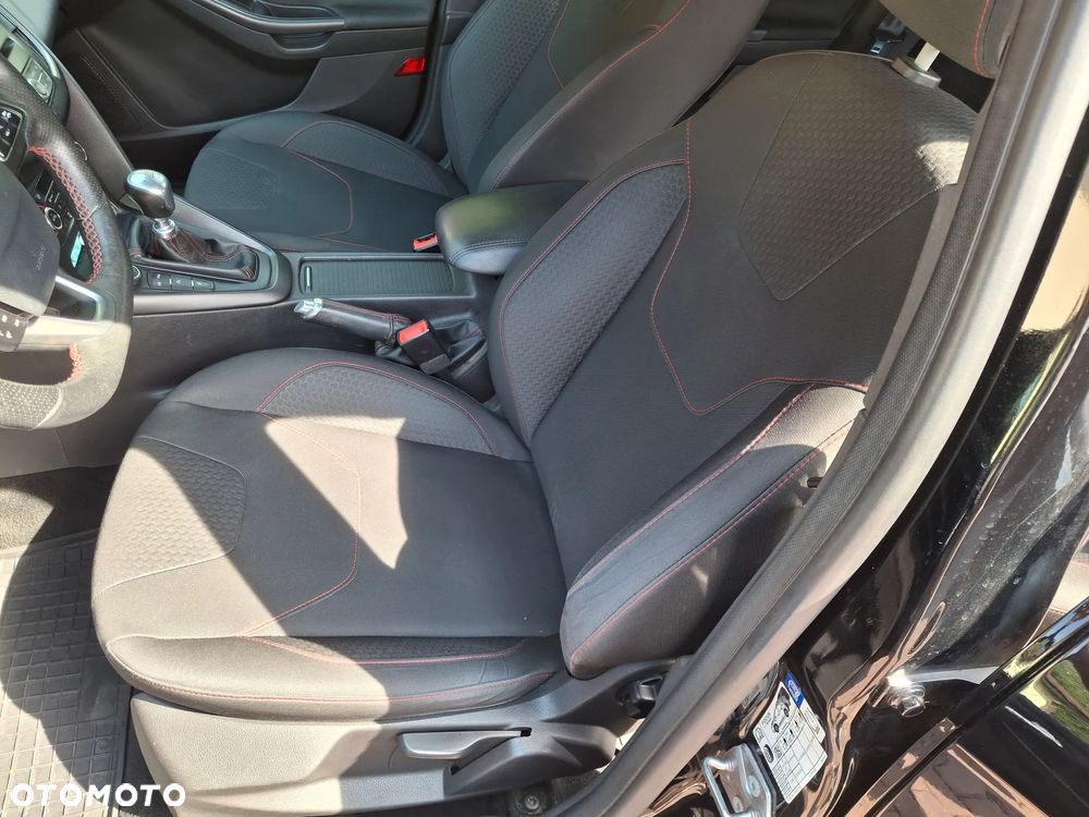 Ford Focus 1.5 EcoBoost ST-Line Black ASS - 25