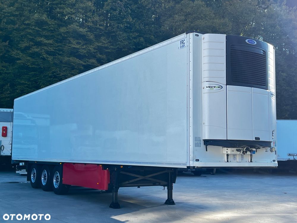 Schmitz Cargobull Chłodnia // Standard // SAF // Kosz Paletowy // Oś podnoszona //