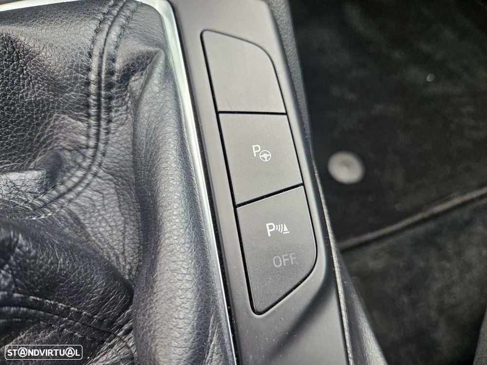 Ford Focus SW 1.0 EcoBoost Titanium - 41
