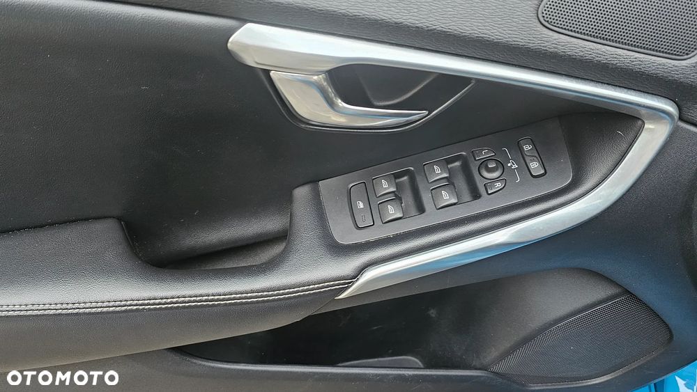 Volvo V40 D4 Drive-E R-Design Momentum - 15